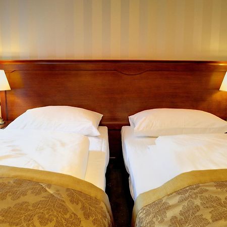 Hotel Kazimierski Zdroj ヤノビエツ エクステリア 写真