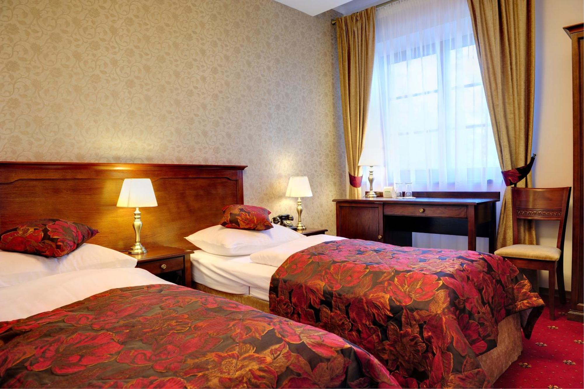 Hotel Kazimierski Zdroj ヤノビエツ エクステリア 写真